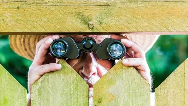 Czy ciekawość to grzech? Odkryj moralne dylematy tej cechy