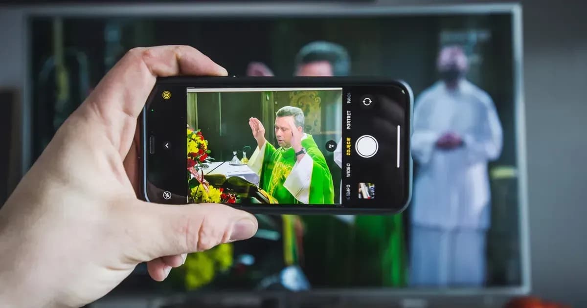 Czy msza online to grzech? Sprawdź, co mówi Kościół o tym