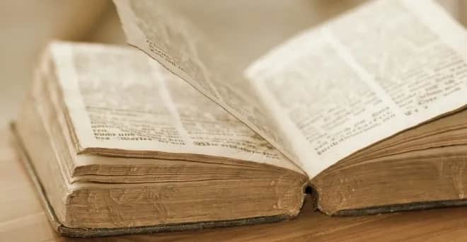 Przypowieść o wdowim groszu: prawdziwe znaczenie ofiary i poświęcenia