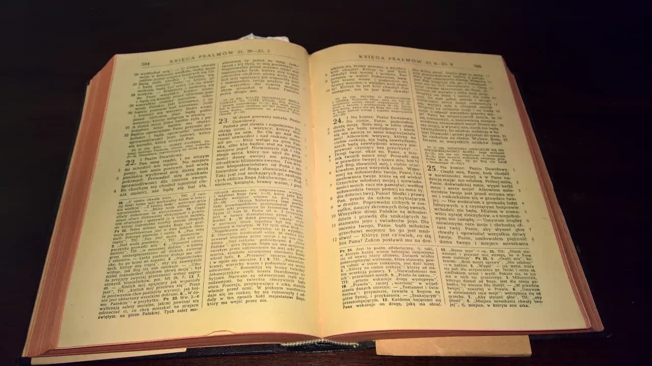 Czy Stary Testament obowiązuje katolików? Odkryj jego znaczenie dziś