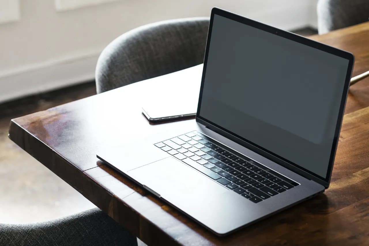 Ewolucja rozrywki online w Polsce: od pierwszych stron do VR