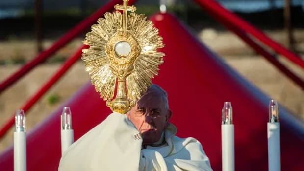 Jak nazywa się modlitwa przed najświętszym sakramentem i jej znaczenie