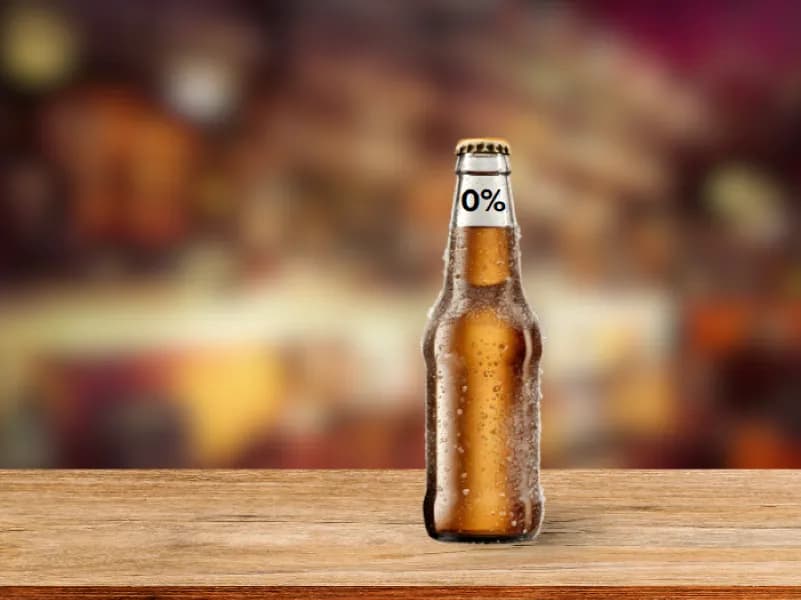 Czy picie piwa bezalkoholowego to grzech? Odkryj prawdę o moralności