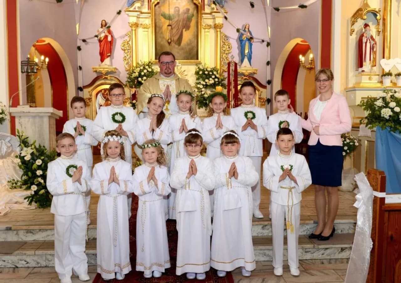 Od kiedy komunia w kościele? Historia i ewolucja sakramentu w Kościele katolickim