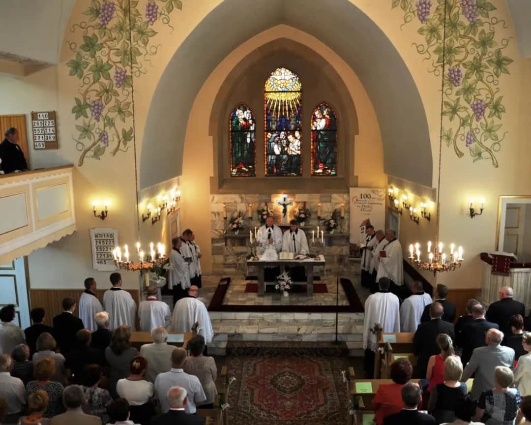 Czym się różnią ewangelicy od katolików? Kluczowe różnice wyjaśnione