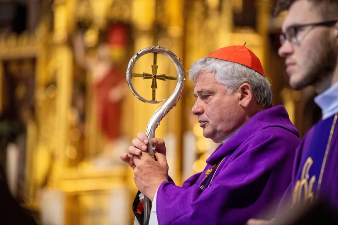 Kardynał Krajewski na Ukrainie: Jak niesie nadzieję w kryzysie