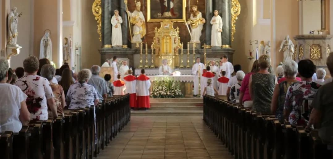 Ile trwa msza ślubna? Sprawdź, co wpływa na jej długość