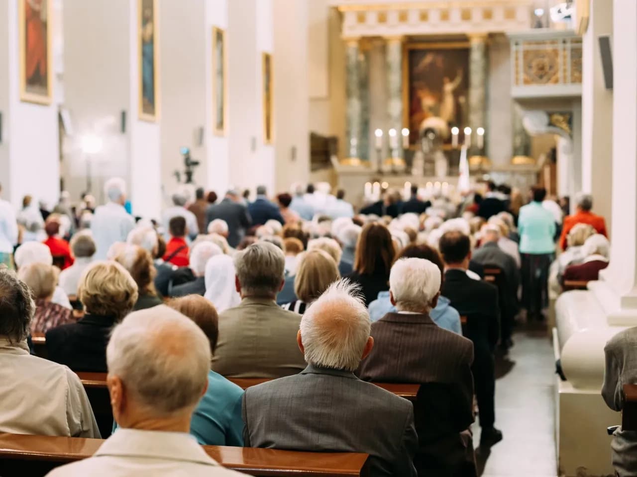 Czy liturgia wielkiej soboty zastępuje mszę niedzielną? Sprawdź to!