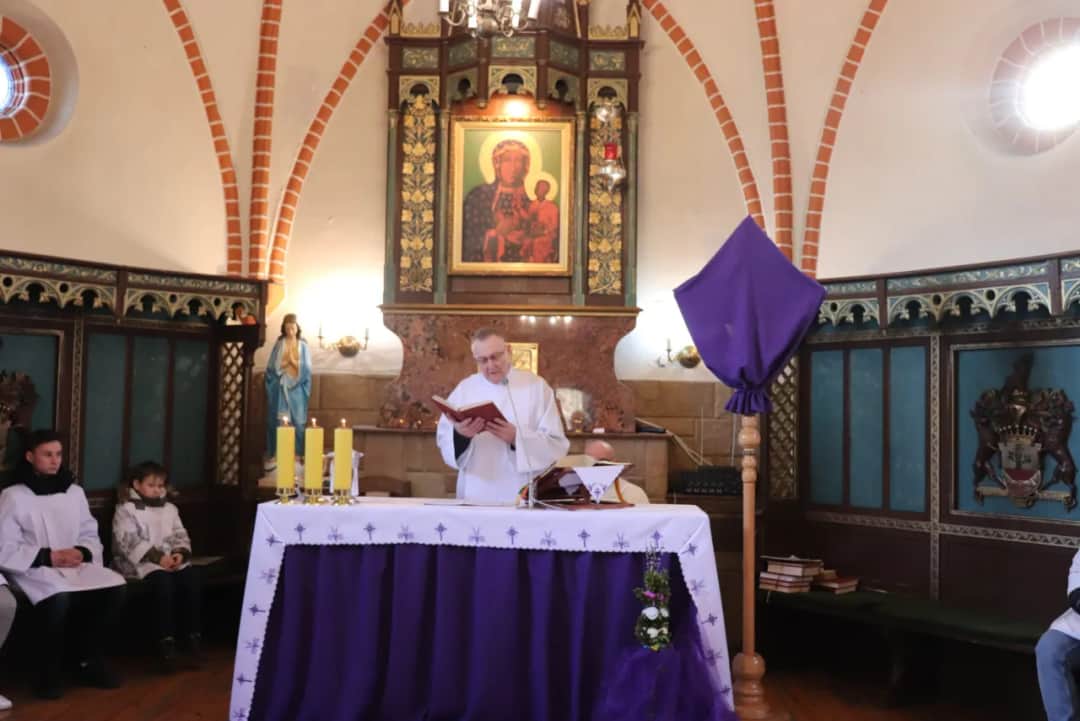 Ile trwa msza w poniedziałek wielkanocny? Sprawdź, jak zaplanować dzień!