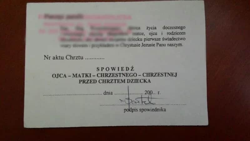 Kiedy dać kartkę do spowiedzi przed chrztem, aby uniknąć problemów?