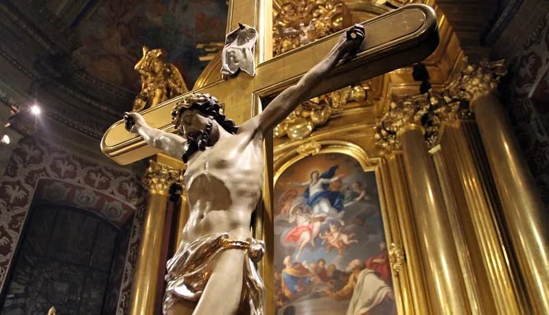 Co to jest msza wieczysta i jak wpływa na nasze życie duchowe