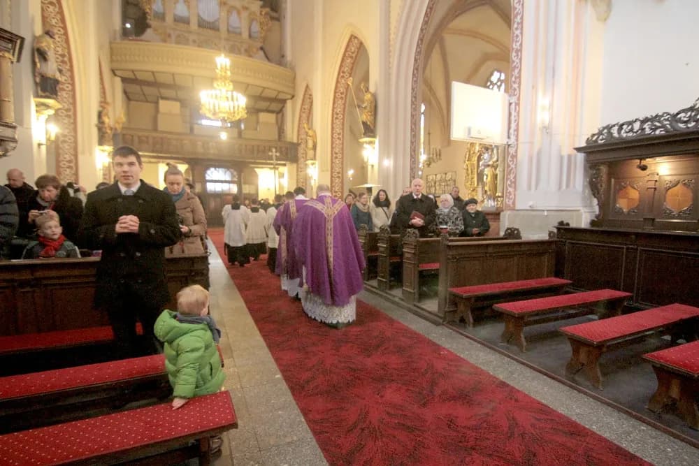Ile trwa msza w rycie trydenckim? Czas trwania i różnice w liturgii