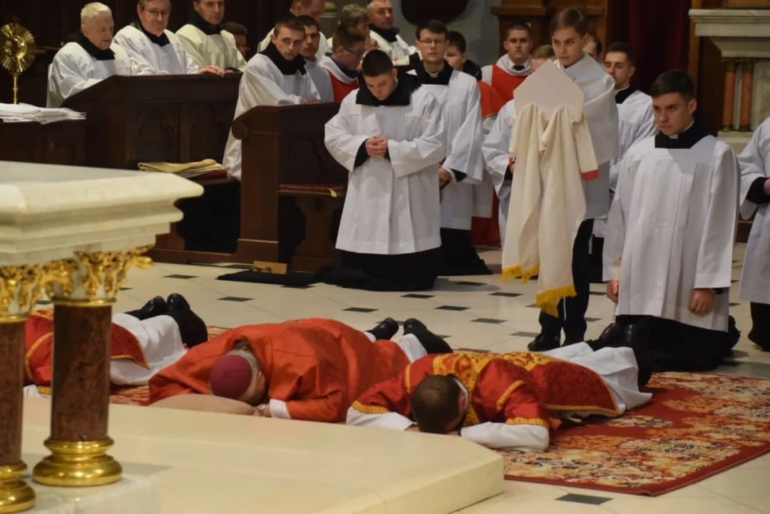 Czy w Wielki Piątek jest spowiedź? Sprawdź, co musisz wiedzieć o sakramencie pokuty