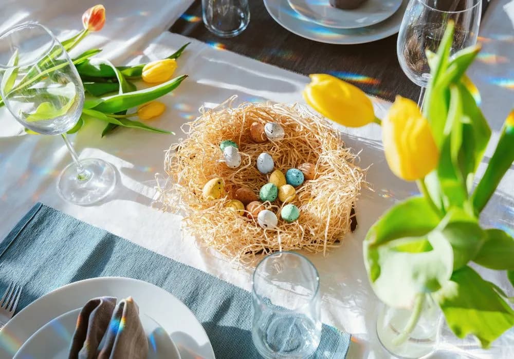 Jak ozdobić stół na Wielkanoc – zaskocz gości pięknymi dekoracjami