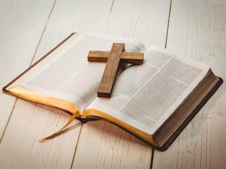 Czy bierzmowanie jest w 8 klasie? Sprawdź ważne informacje i wymagania